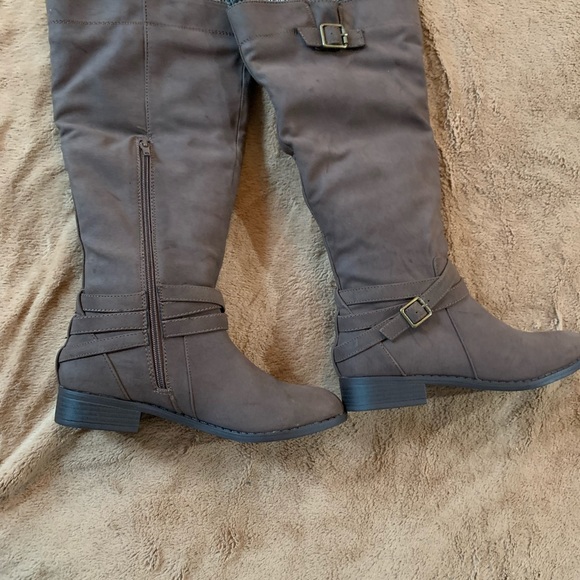 SOLD - Picture 10 of 14